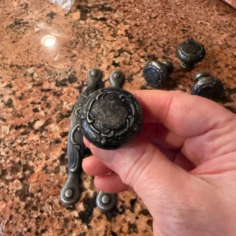 Weathered Metal Cabinet Pulls & Knob Set Pewter Door Handles Silver Drawer Knobs - Picture 6 of 9